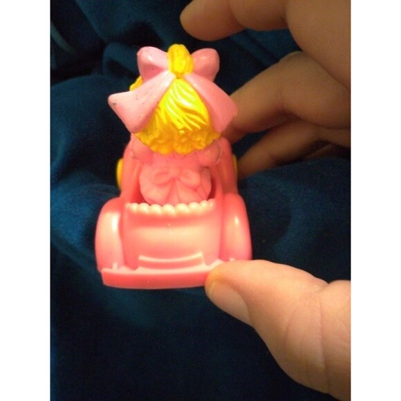 1986 Muppet Babies McDonald's Happy Meal #3 Miss Piggy with Car - Picture 4 of 5